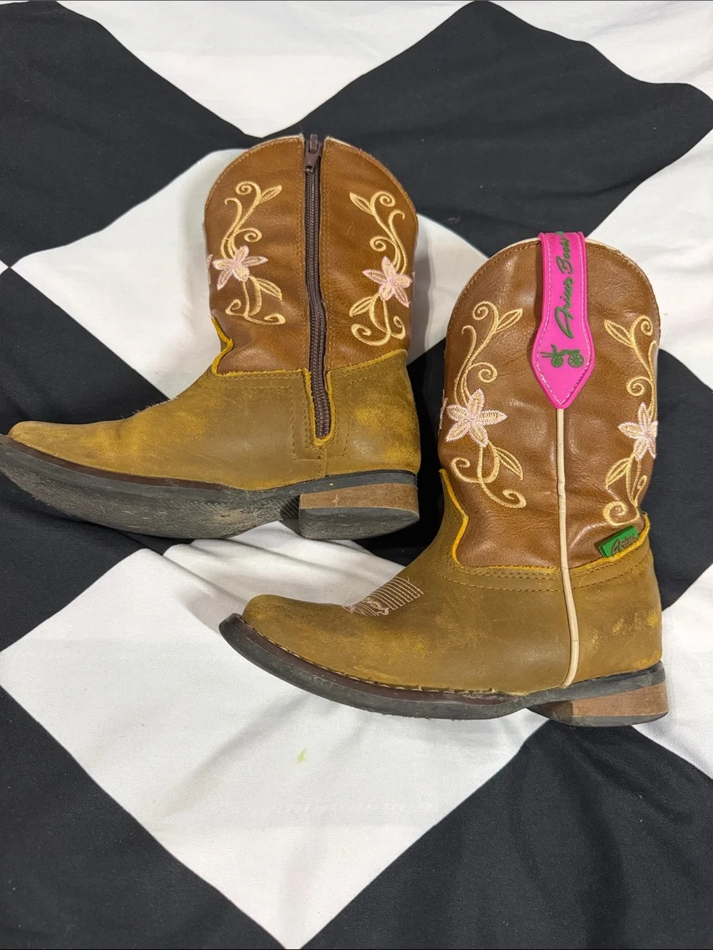 Girls' Tan Western Pull-On Boots with Pink Embroidery